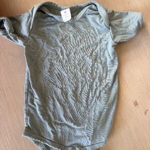 Kate Quinn Organics Bamboo bodysuit